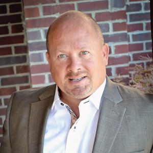 Eric Saxton